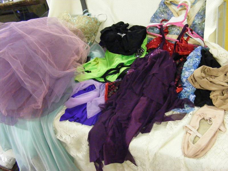 lot 249 image: Ballet and Dance Costumes - varied sizes