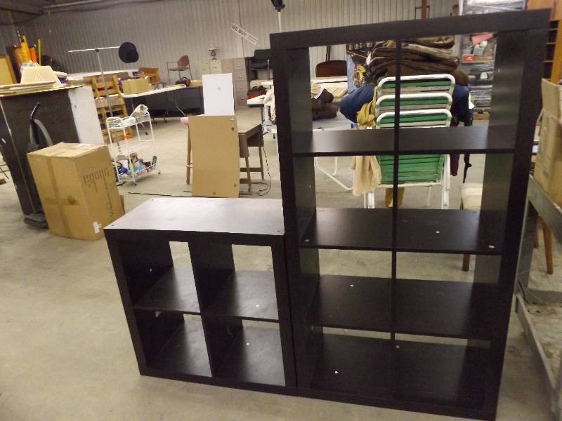 lot 166 image: Cubby ShelvesBookcases