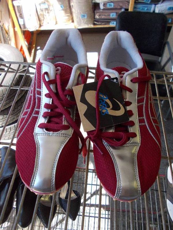NEW With Tags-Asics Hyper-Rocket Girl II Track Shoes