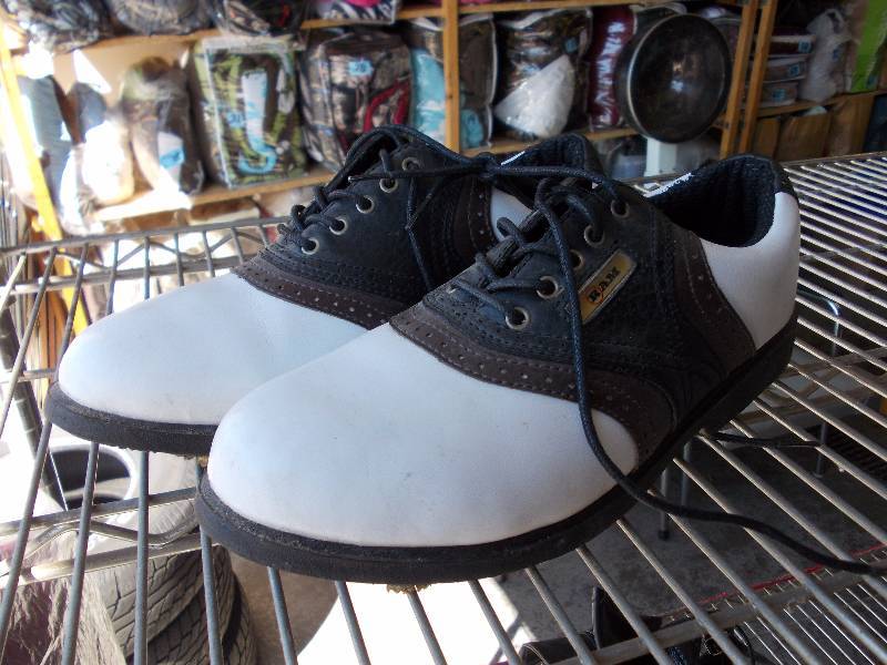 Size 7 Womens Golf Shoes (Ram)