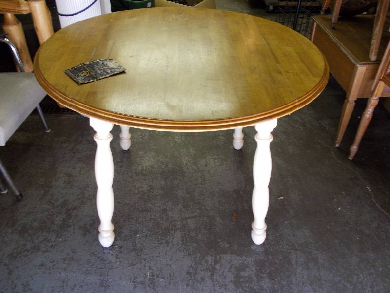 42 Inch Round Table With Drop Leaf Sides