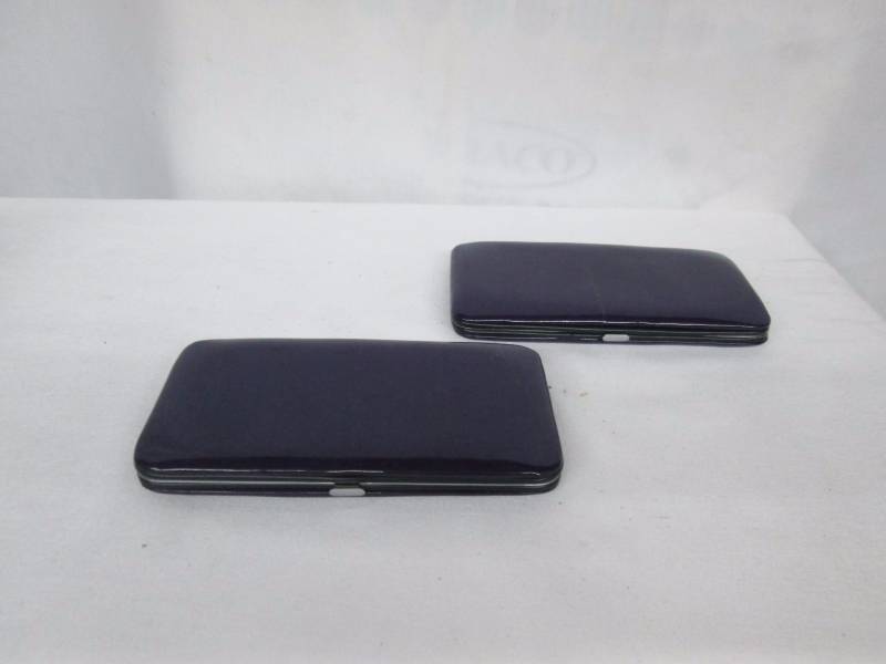 lot 100 image: 2 Purple Wallets