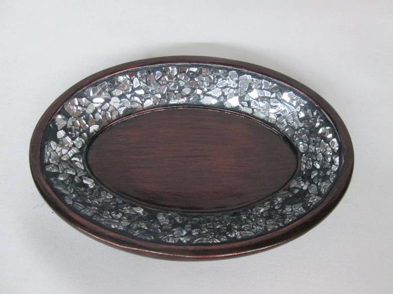 lot 84 image: Elite Sequined Soap Dish