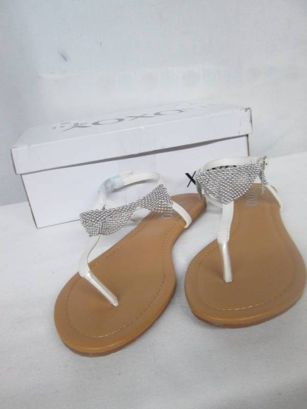 lot 85 image: XOXO Womens Tadi Thong Sandal