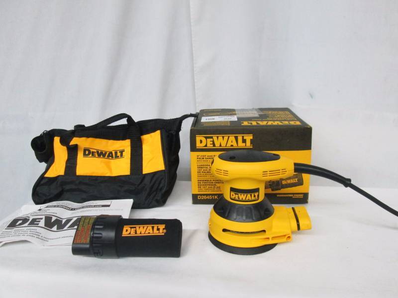 lot 35 image: DeWalt 5 Random Orbital Sander Kit
