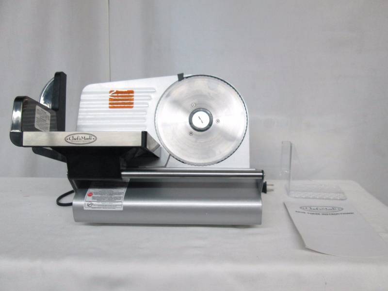 lot 38 image: Chefs Mark 200-Watt Meat Slicer