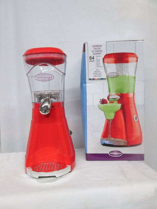 lot 60 image: Nostalgia Electrics 64 oz. Margarita & Slush Maker