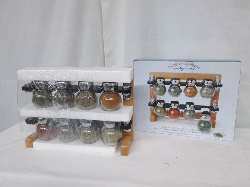 lot 73 image: Olde Thompson 8-Jar Wood Spice Rack