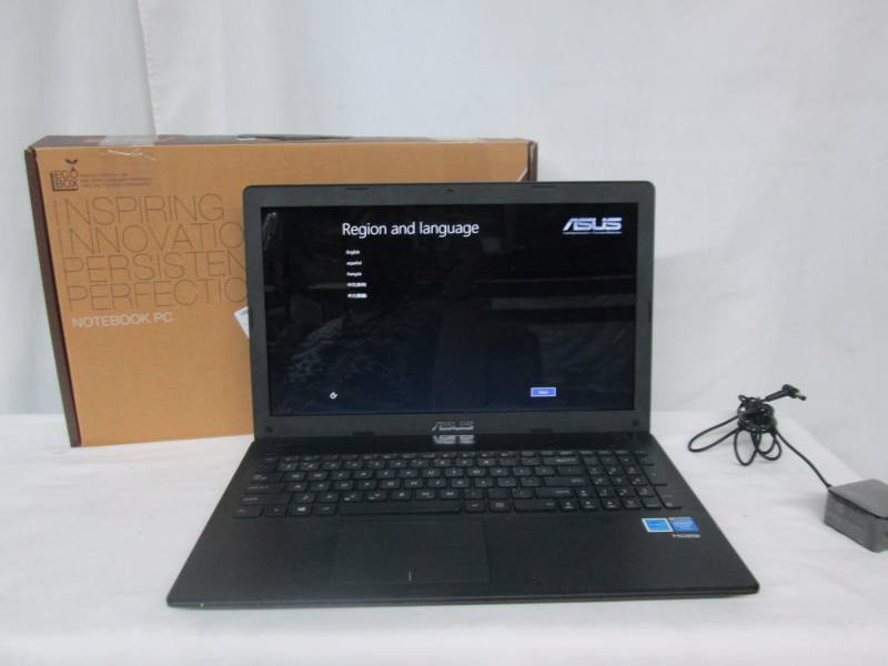 lot 8 image: Asus 15.6 4GB Windows 8.1 Laptop