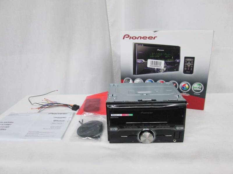 lot 17 image: PIoneer CDMP3 Car Stereo with Bluetooth