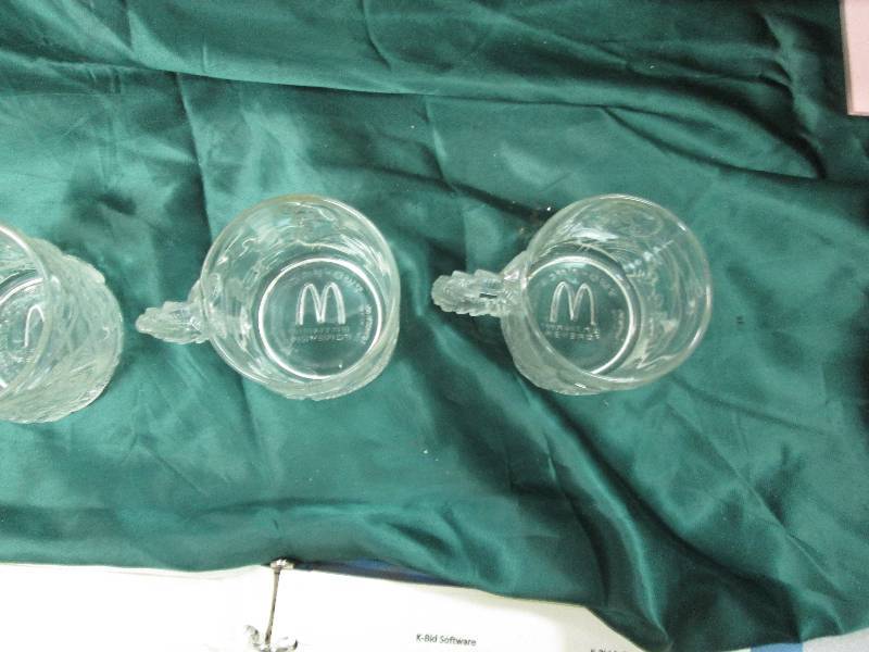 5 Batman Collector Glass Cups W Ha...