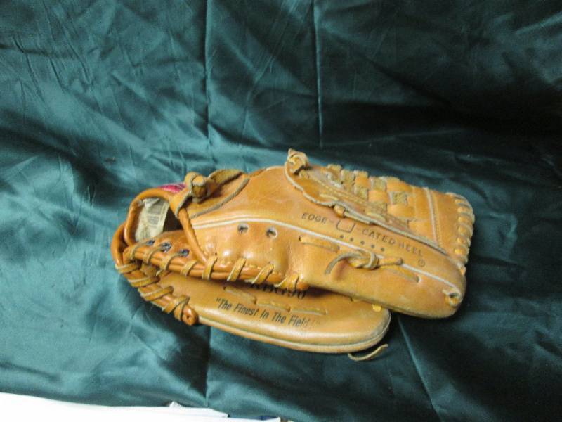 Rawlings 11 In. Baseball Glove...