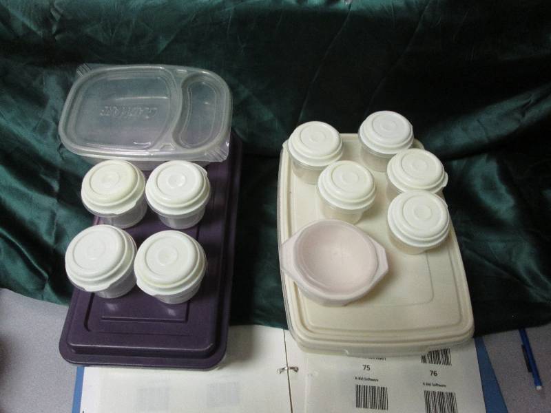 13 Plastic Containers W Lids...