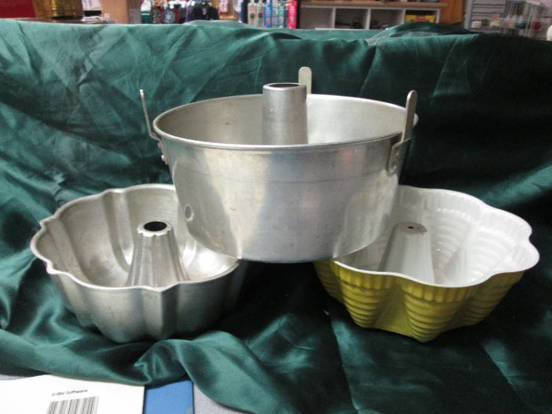 Pie pans...
