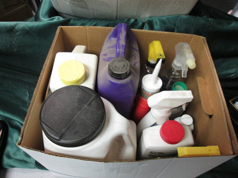 Lot of assorted household cleaners,...