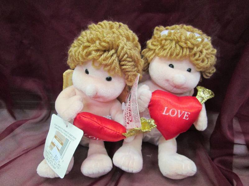 Qty 2 Forever love cupid...