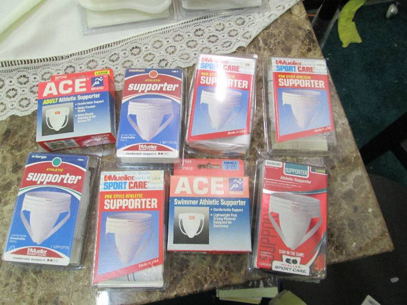 Qty 8 Mueller sport care Athletic s...