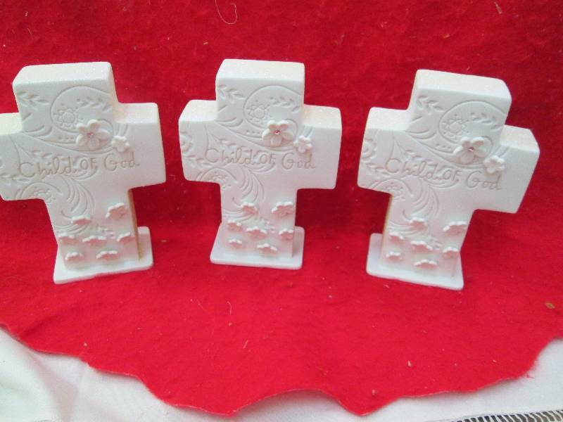 Qty 3 White crosses that says Child...