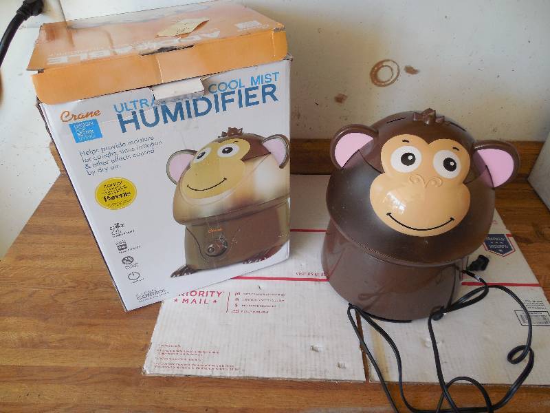 lot 19 image: Crane USA Monkey Ultrasonic Cool Mist Humidifier