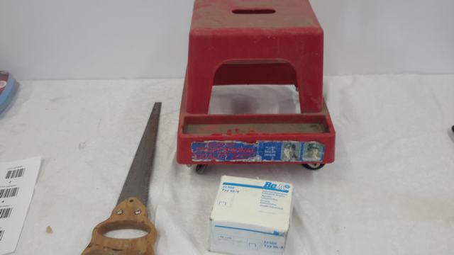 Handsaw, full box staples, Skooter