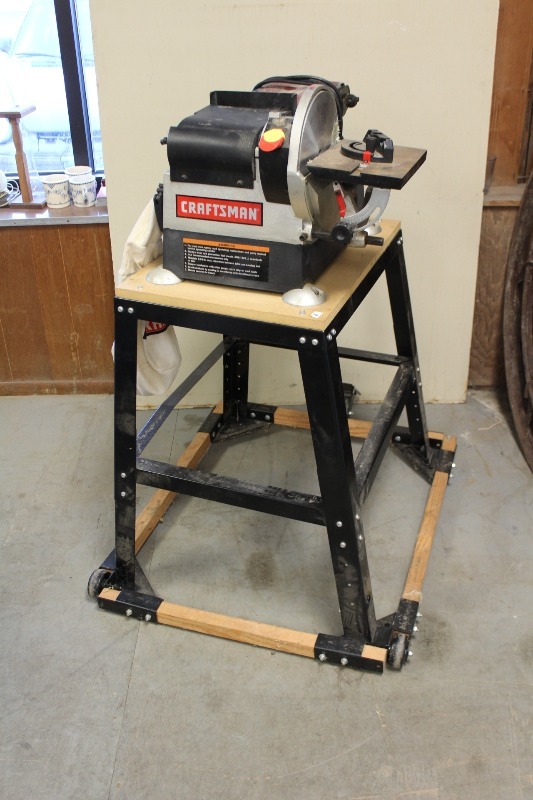 lot 16 image: Craftsman 6 x 9 Belt and Disc Sander