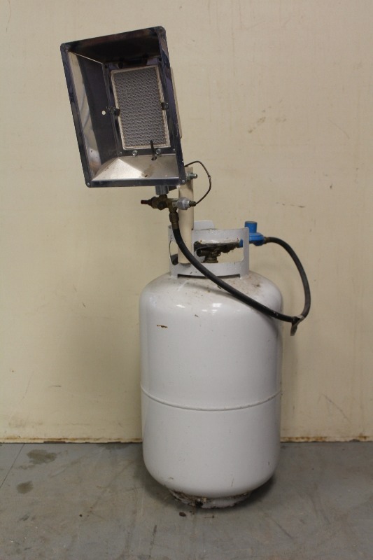 lot 18 image: 30 Gal LP Tank with Heater