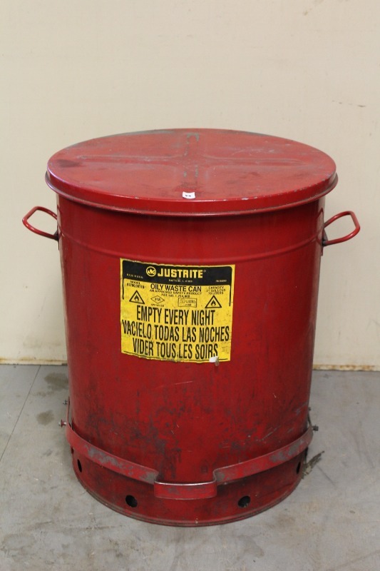 lot 19 image: Oily Waste Can