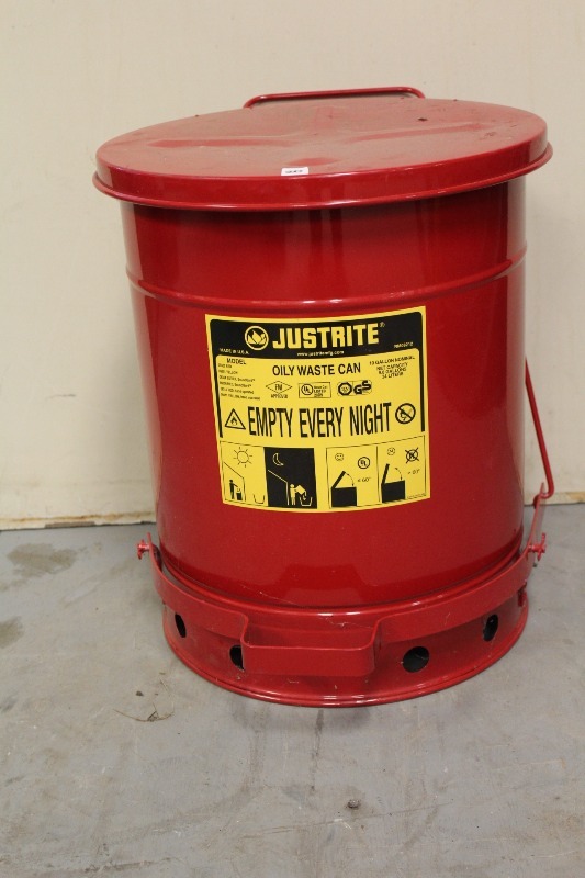 lot 20 image: Oily Waste Can