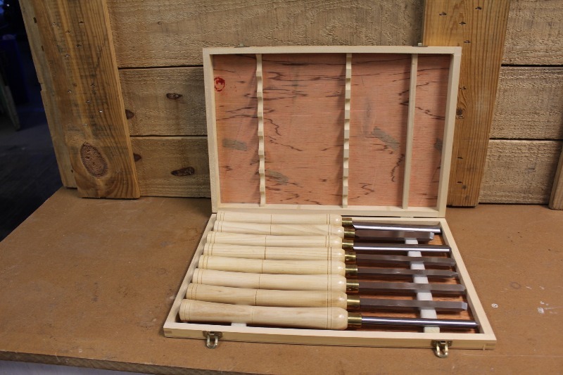 lot 27 image: Woodworking  Lathe Chisels