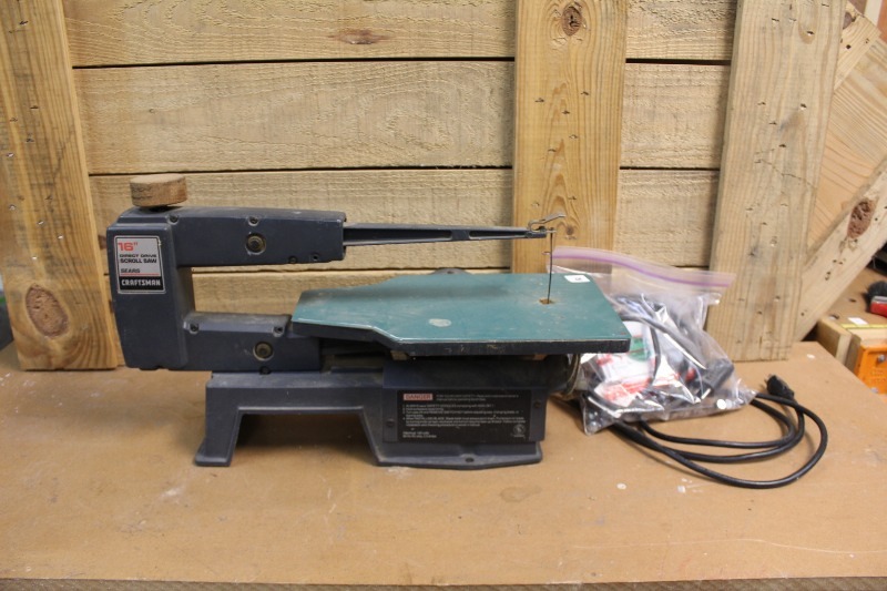 lot 32 image: Craftsman 16 Scroll Saw
