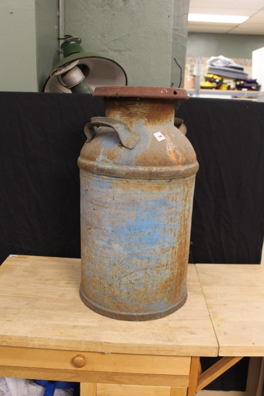 lot 175 image: Vintage Cream Can