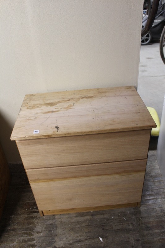 lot 180 image: Set of Drawers