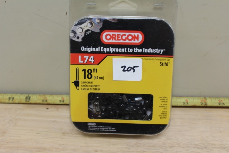 lot 205 image: 18 Chainsaw Blade