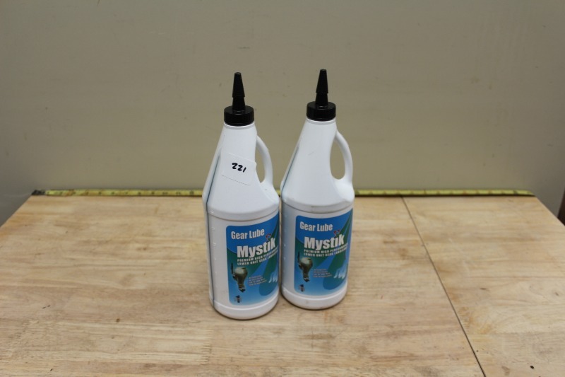 lot 221 image: Gear Lube