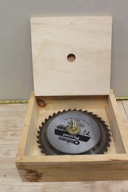 lot 249 image: Box of Saw Blades