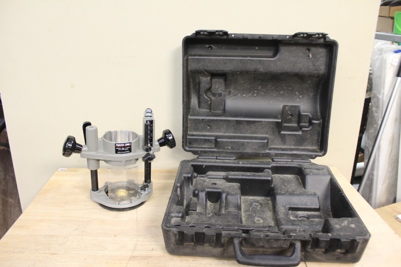 lot 298 image: Porter Cable Router Kit