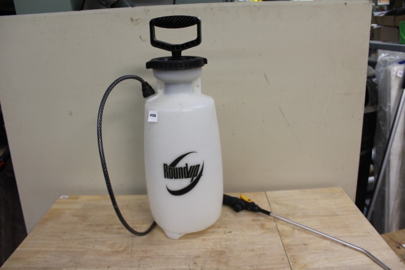 lot 326 image: Sprayer