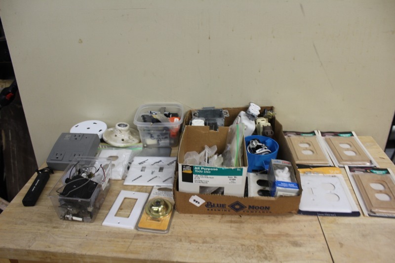 lot 332 image: Lot of Electrical Hardware