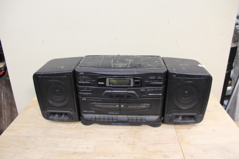lot 336 image: JVC Boom box