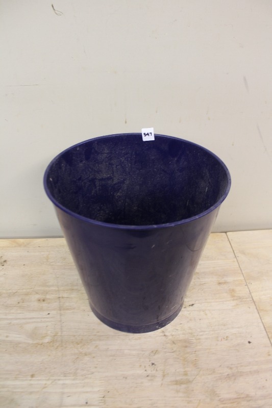 lot 347 image: Small Waste Basket