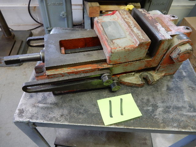 lot 11 image: Palmgren Adjustable Milling Vise