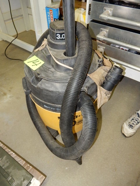 lot 14 image: Shop Vac