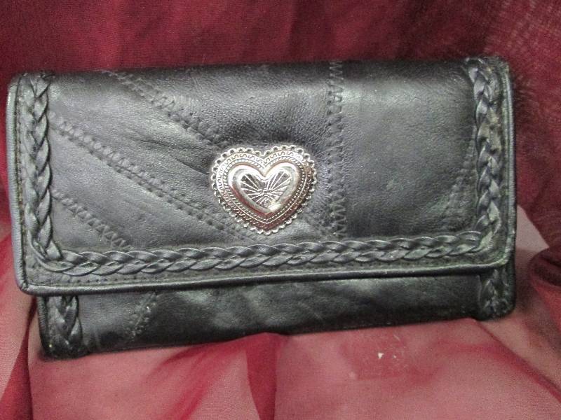 Womens Black Leather Foldover walle...