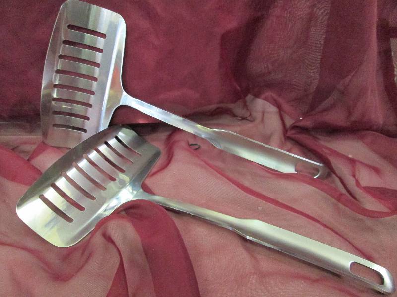 set of 2 stainless steel deep fryer...