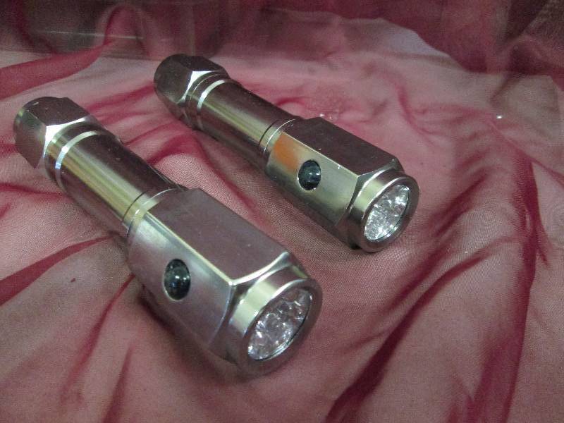 Set of 2 LED metal flashlights...