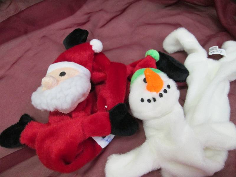 Stuffing Free Santa and Snowman Dog...