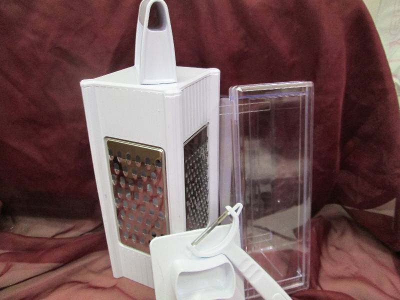5 in 1 Grater with Storage Containt...