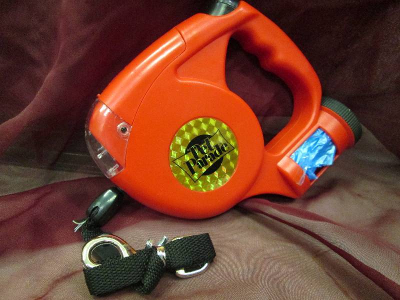 Dog Leash wflashlight & bags...