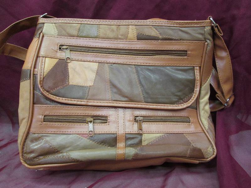 multi color brown purse...