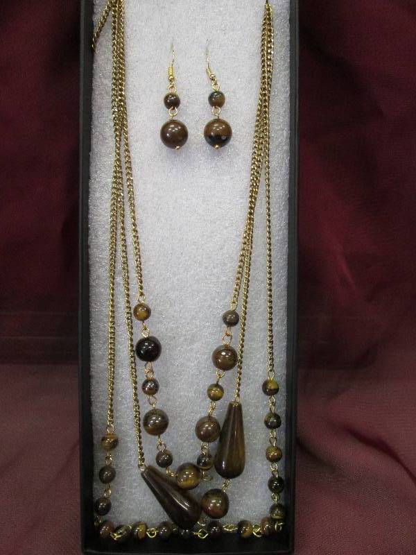 2 piece Necklace and earring set- t...